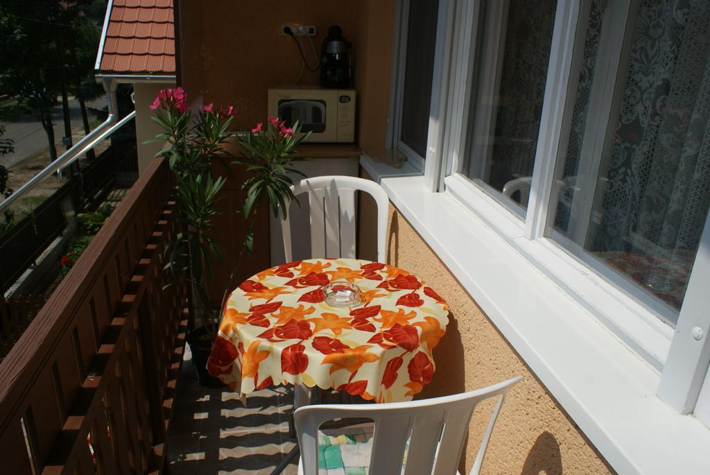 Rona Vendeghaz Hotel Hajduszoboszlo Room photo