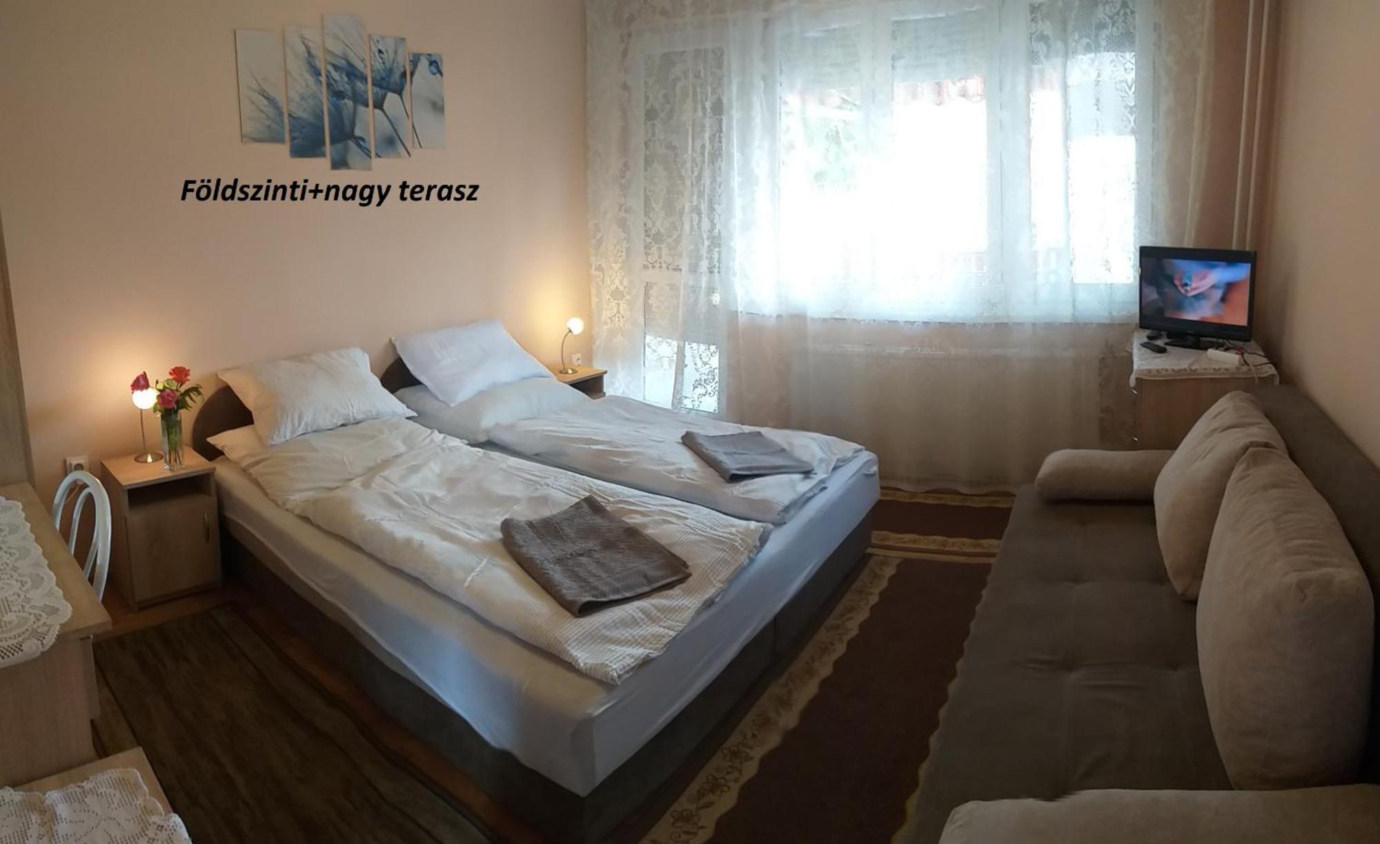 Rona Vendeghaz Hotel Hajduszoboszlo Exterior photo