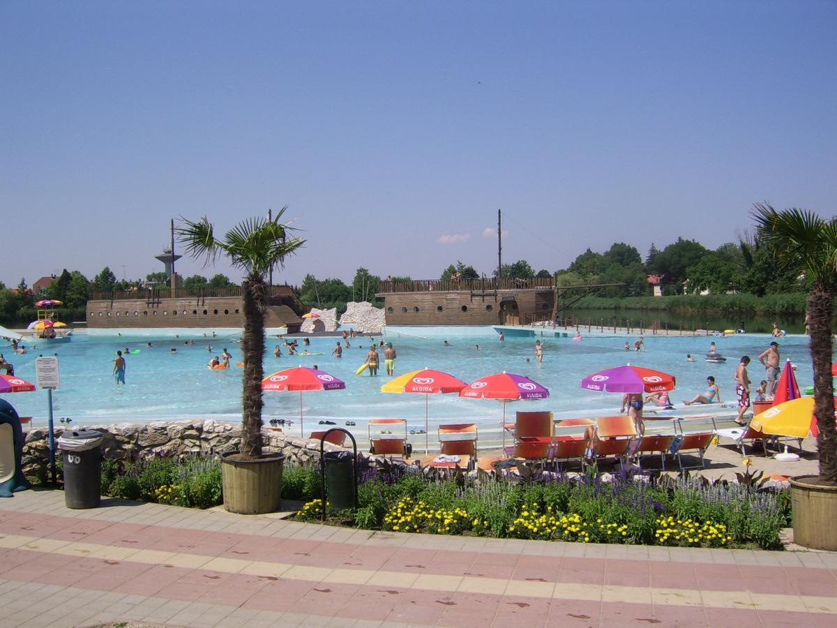 Rona Vendeghaz Hotel Hajduszoboszlo Exterior photo
